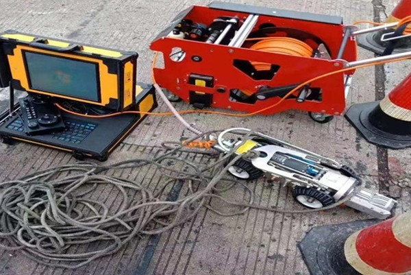 中宁CCTV管道检测机器人